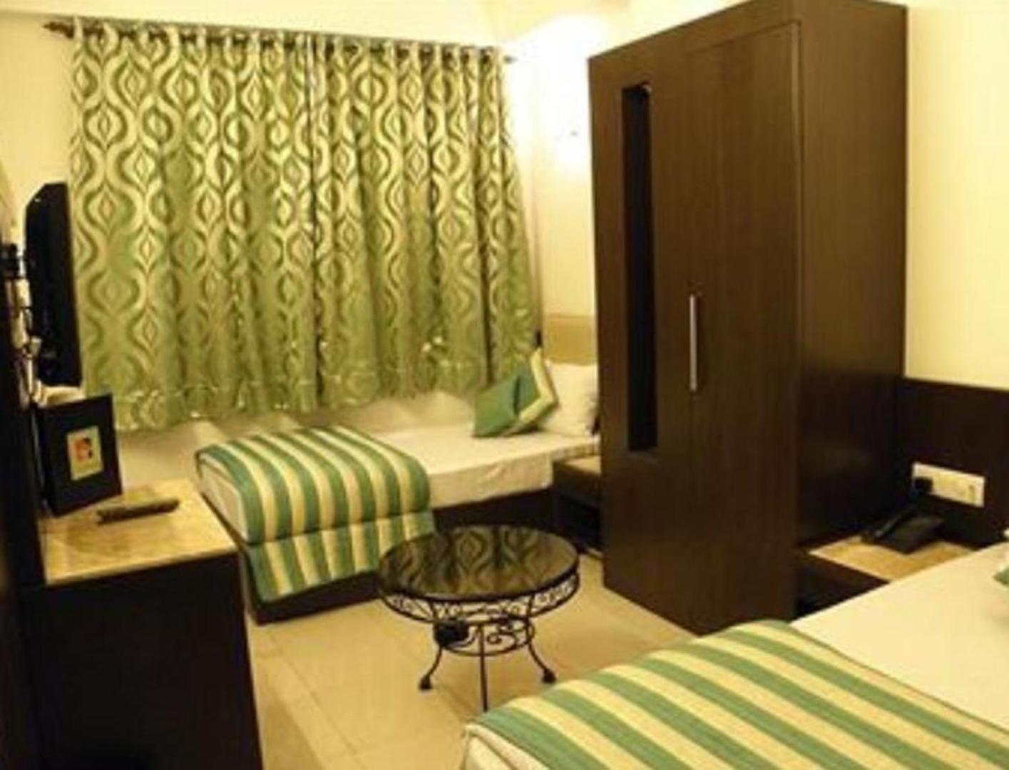 Hotel Chanchal Continental - 02 Mins From New Delhi Railway Station Kültér fotó