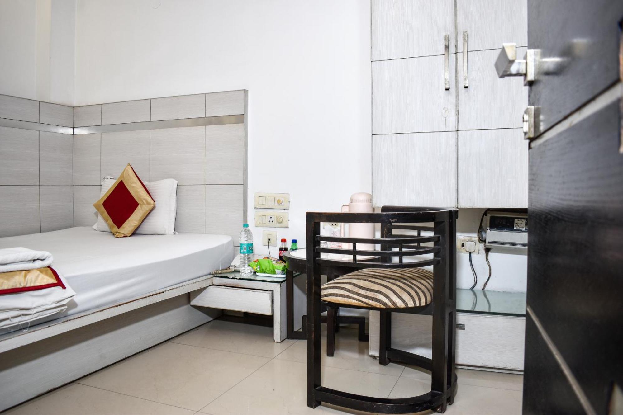 Hotel Chanchal Continental - 02 Mins From New Delhi Railway Station Kültér fotó