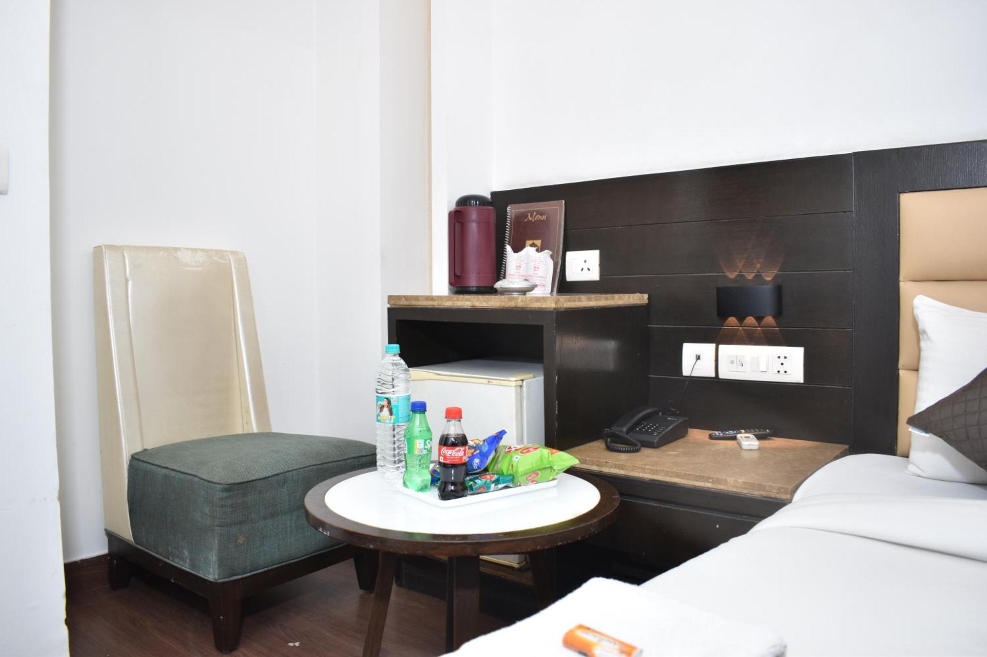 Hotel Chanchal Continental - 02 Mins From New Delhi Railway Station Kültér fotó