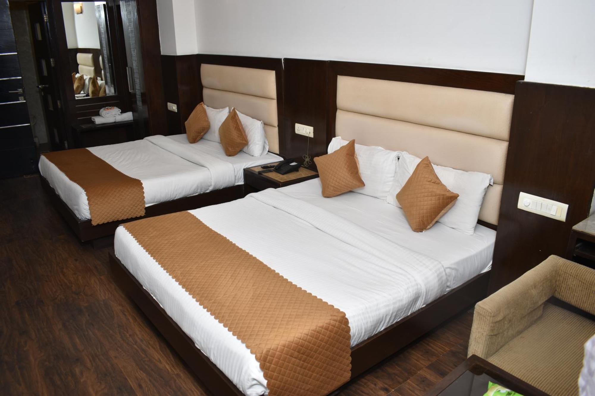 Hotel Chanchal Continental - 02 Mins From New Delhi Railway Station Kültér fotó