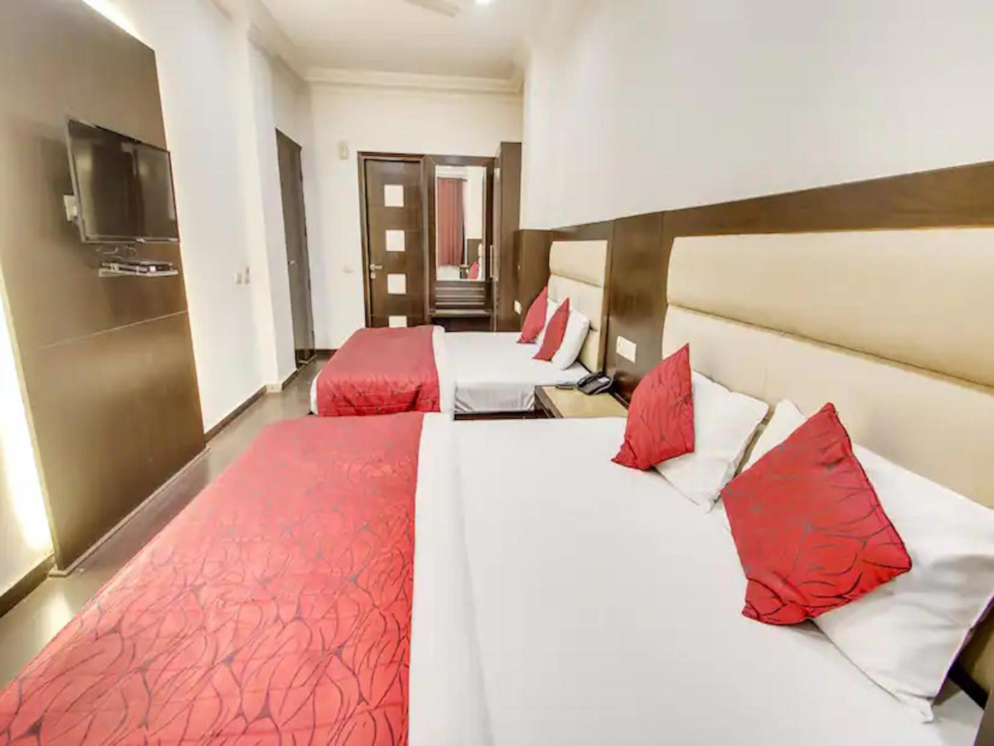 Hotel Chanchal Continental - 02 Mins From New Delhi Railway Station Kültér fotó